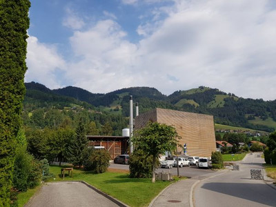 ReGaWatt-Vergaseranlage für Waldholz-Hackschnitzel in Puidoux, Val-de-Charmey, Kanton Freiburg/Schweiz, Bildquelle: ReGaWvatt GmbH